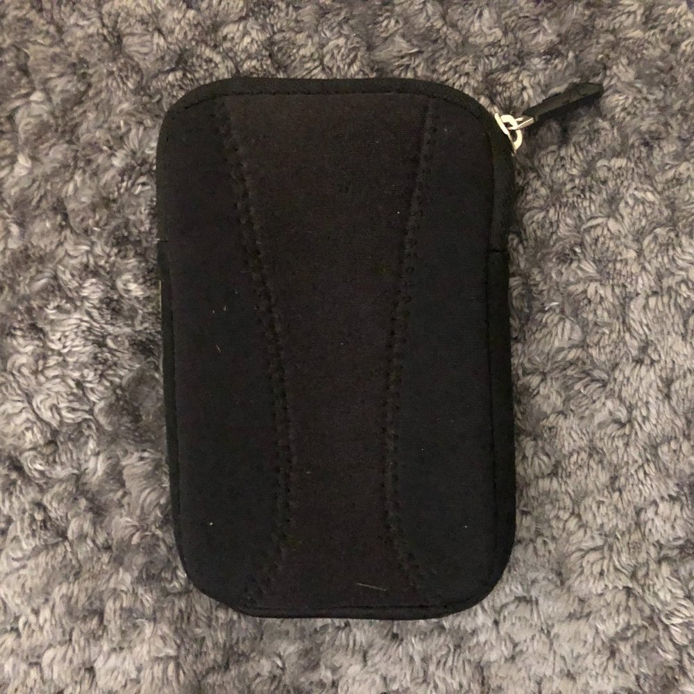 Case Logic Zippered Case